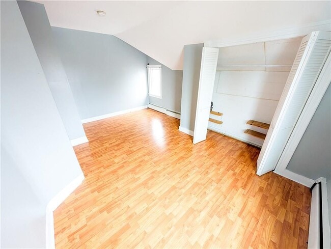 Foto del edificio - 53 Bancroft St