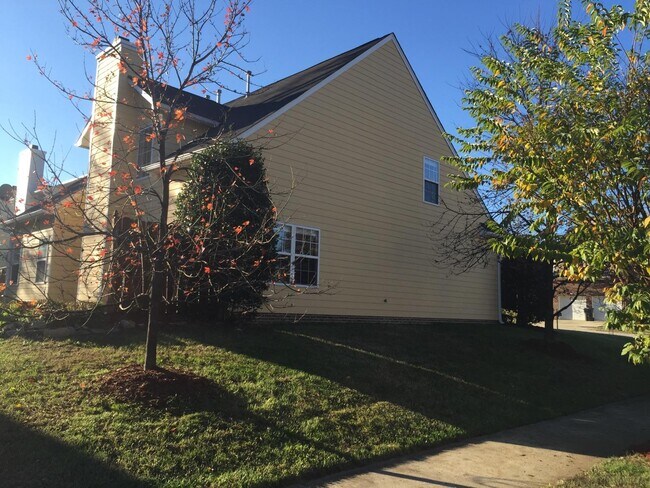 Side of House - 5736 Keowee Way
