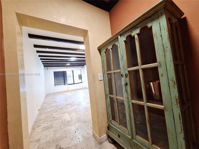 Foto del edificio - 1770 Meridian Ave