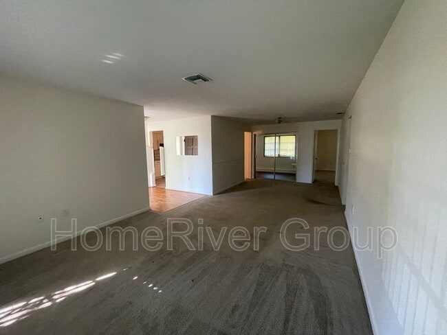 Building Photo - 1433 Covington Cir W