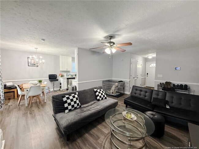 Foto del edificio - 1370 Worstead Dr