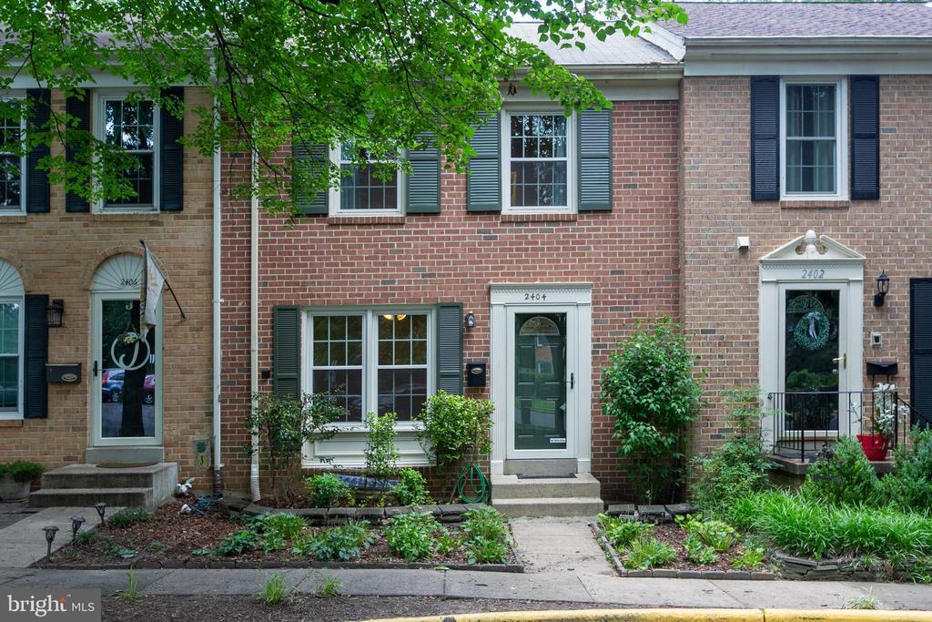Primary Photo - 2404 Albot Rd