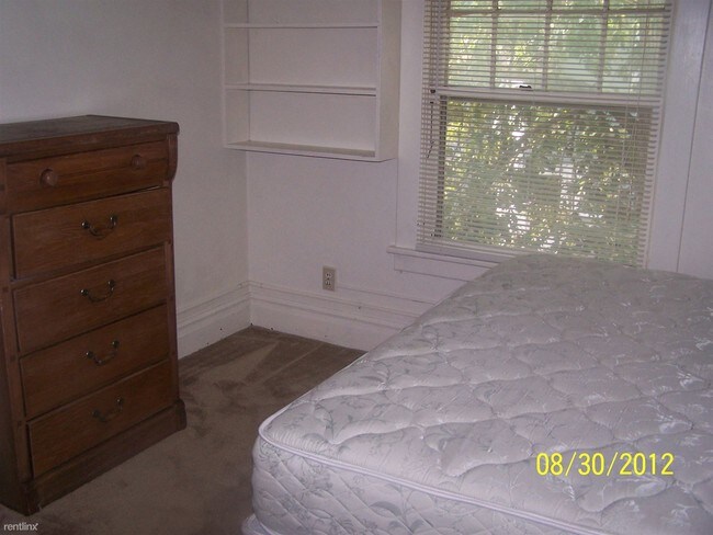 Foto del edificio - 6 br, 2 bath House - 518 Linden St Fall 2023