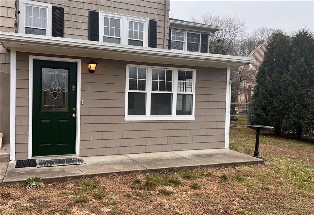 348 Fruit Hill Ave North Providence, RI 02911 Alquileres en North