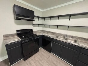 Building Photo - 4818 Morton Dr