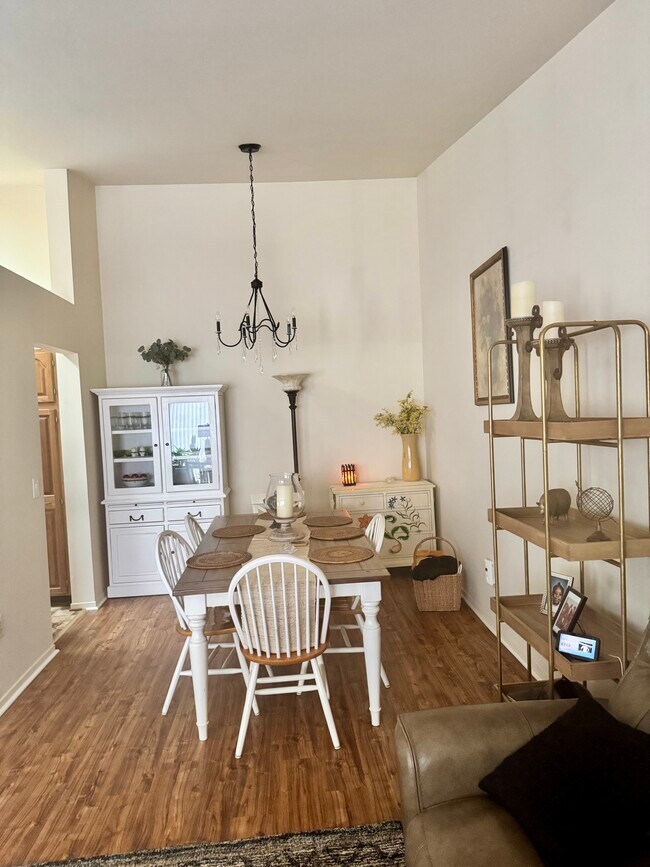 Foto del edificio - 43598 Arbor Way W