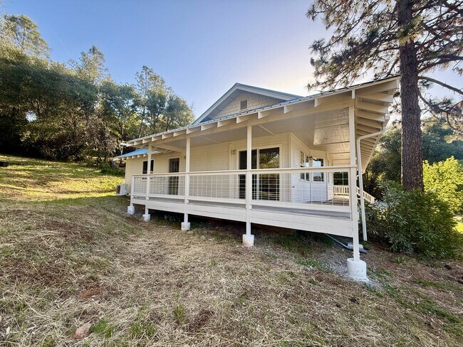 Foto del edificio - 16083 Indian Springs Ranch Rd