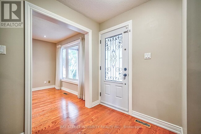 Building Photo - 2626 Innisfil Rd