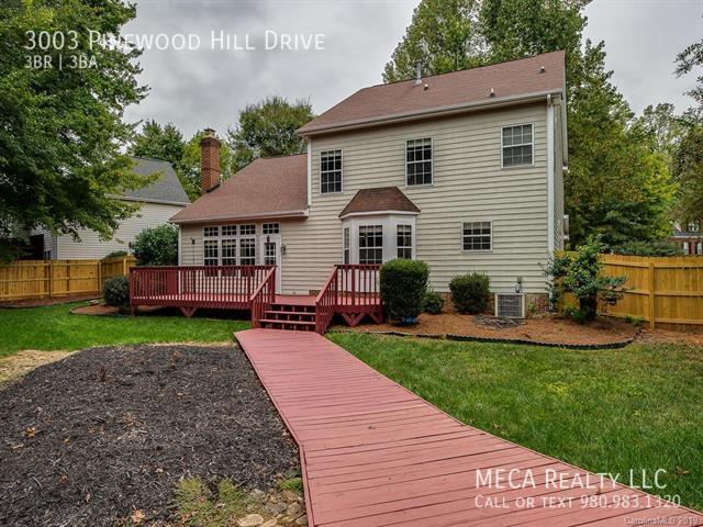 Foto del edificio - 3003 Pinewood Hill Drive