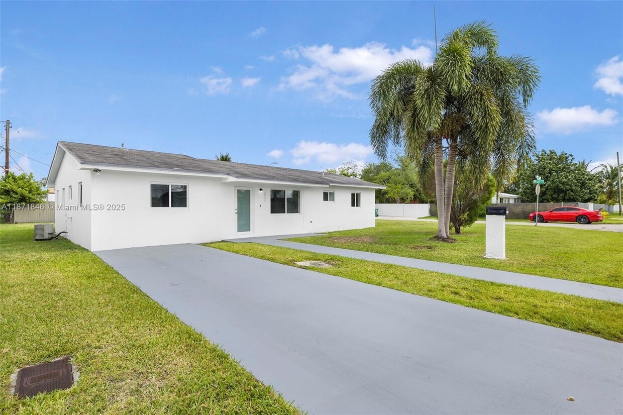 Primary Photo - 10935 SW 217th Terrace