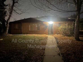 Building Photo - 9001 Hickory Pl