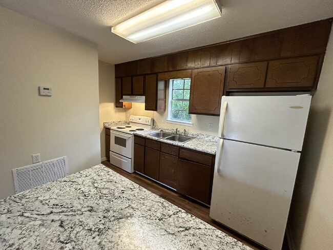 Foto del edificio - Apartment For Rent