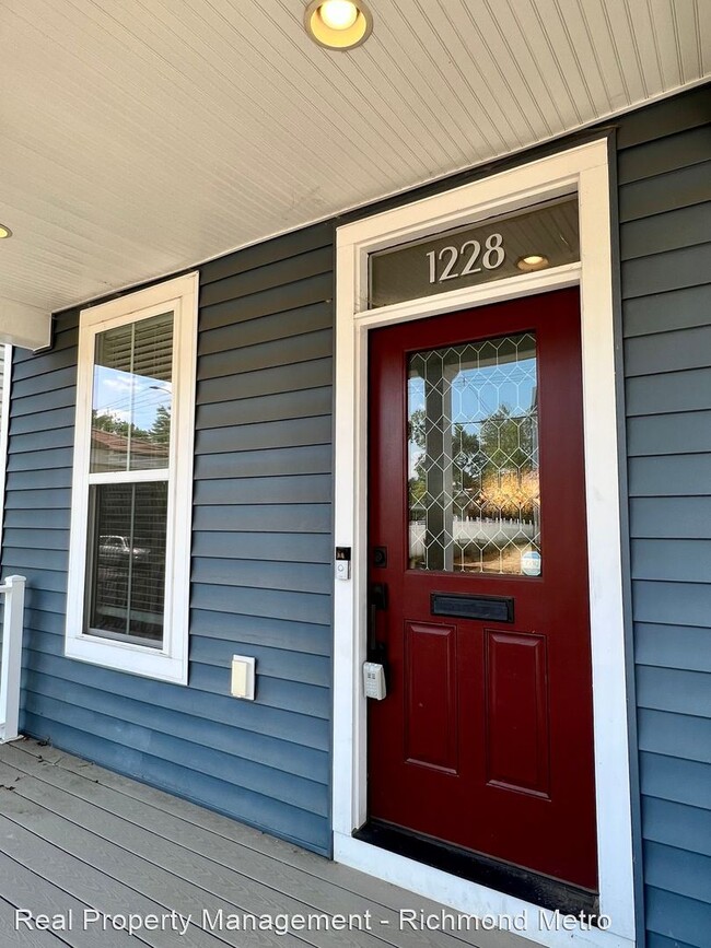 Building Photo - 3 br, 2.5 bath House - 1228 North 31st Street