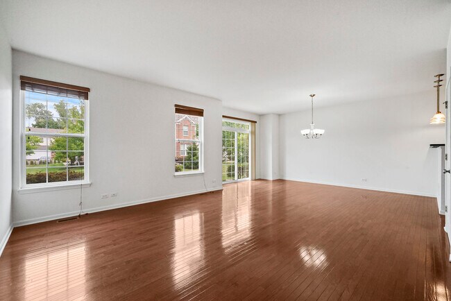 Foto del edificio - 10S458 Carrington Cir