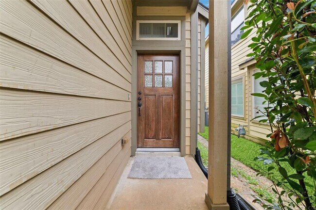 Building Photo - 9 Cheswood Manor Drive