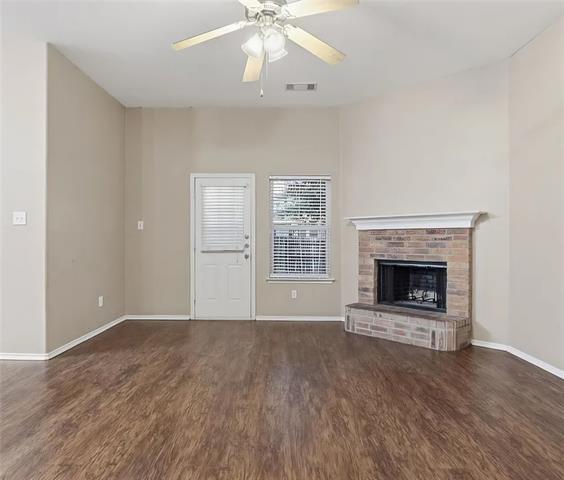 Foto del edificio - 2120 Stonewood Dr