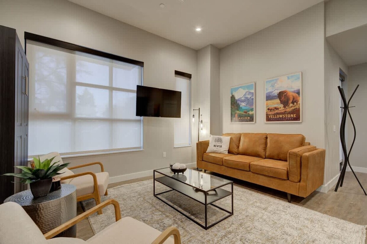 Foto principal - 110 W Beall St