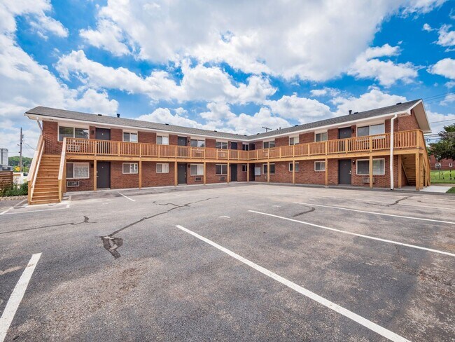 Foto del edificio - 593 Riverview Dr