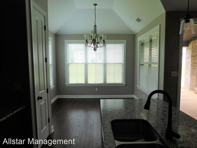 Building Photo - 5 br, 3 bath House - 3046 Pinetree Loop N ...