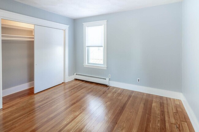 Foto del edificio - 572 Gaskill St