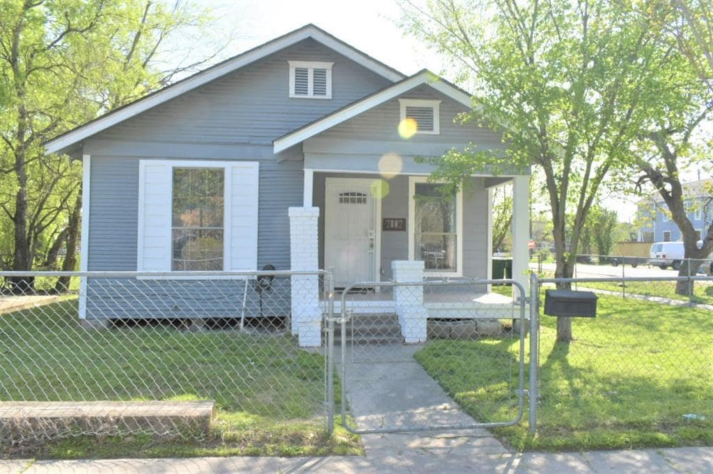 Primary Photo - 2802 Winbern St