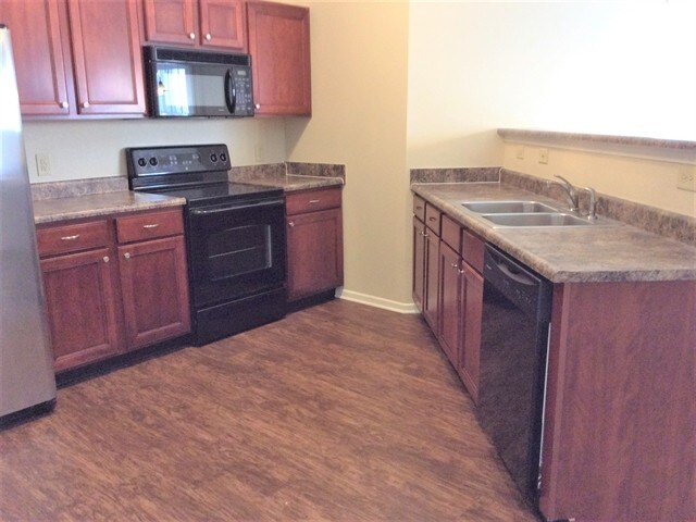 Building Photo - 8284 S Midnight Dr