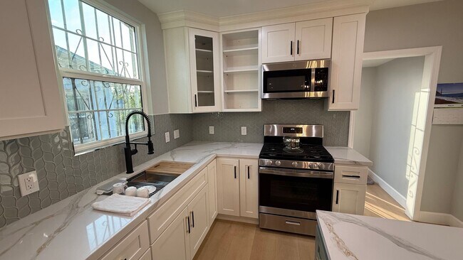 Foto del edificio - EPIC REA: Charming 2 Bed/ 1 Bath Home in O...