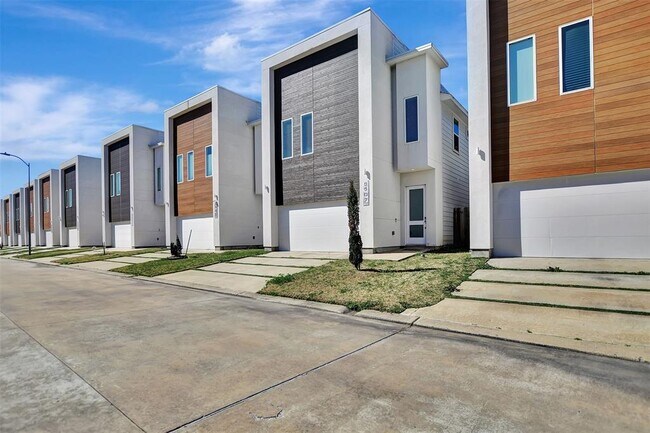 Building Photo - 5507 Robusto Pl