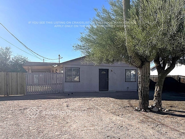 Building Photo - 134 S Main Dr