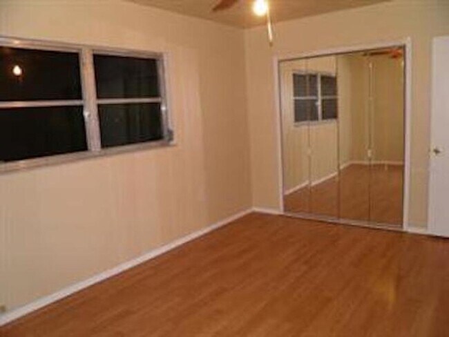 Building Photo - Single Family Home