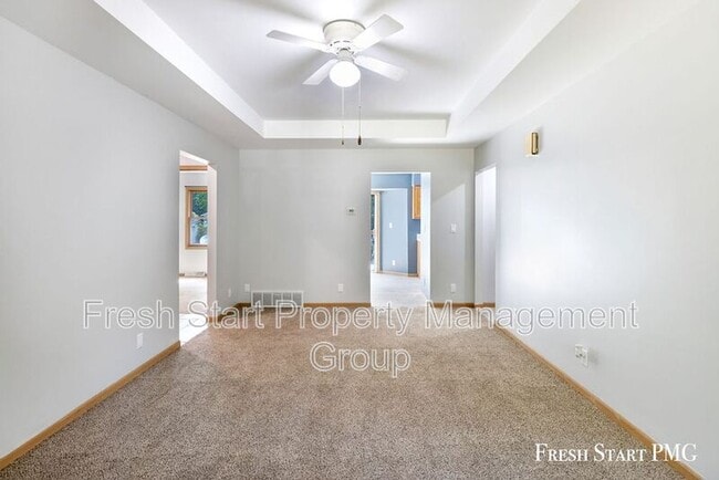 Building Photo - 220 Pine Ridge Rd