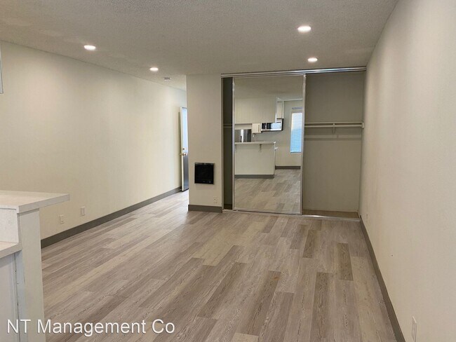 Building Photo - Studio, 1 bath Apartment - 3735 Canfield A...
