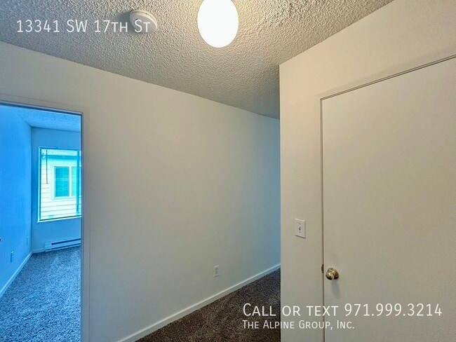Foto del edificio - 13341 SW 17th St
