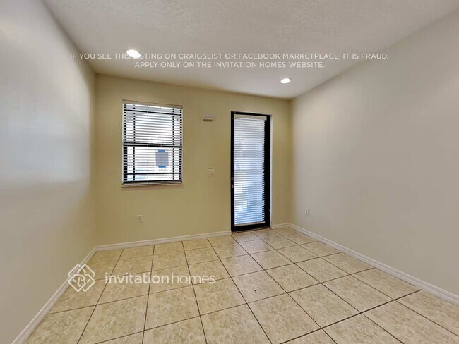 Foto del edificio - 568 NE 35th Ave