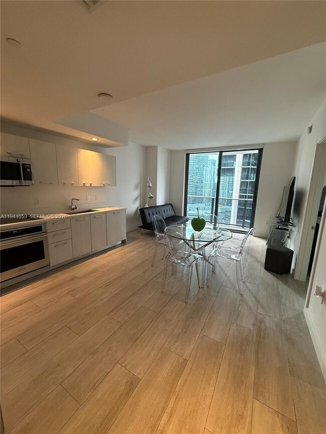 Foto del edificio - 55 SW 9th St