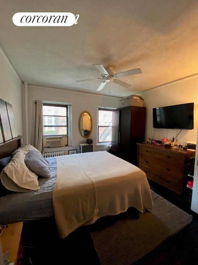 Foto del edificio - 240 E 24th St