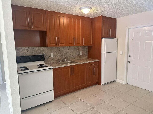 Foto del edificio - 422 Caroline Ave