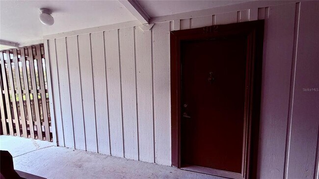 Foto del edificio - 6519 W Newberry Rd