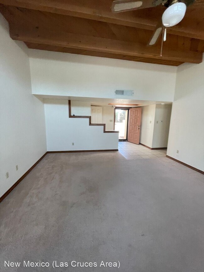 Foto del edificio - 3 br, 2 bath House - 2222 Uranus Ave