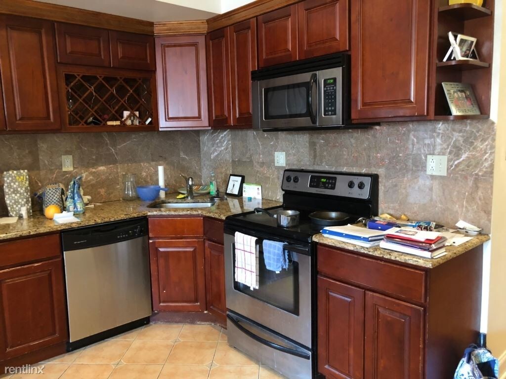 Primary Photo - 1 br, 1 bath Apartment - 1220 South St # 2F