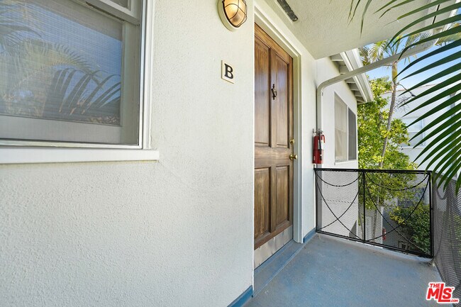 Building Photo - 9930 Robbins Dr