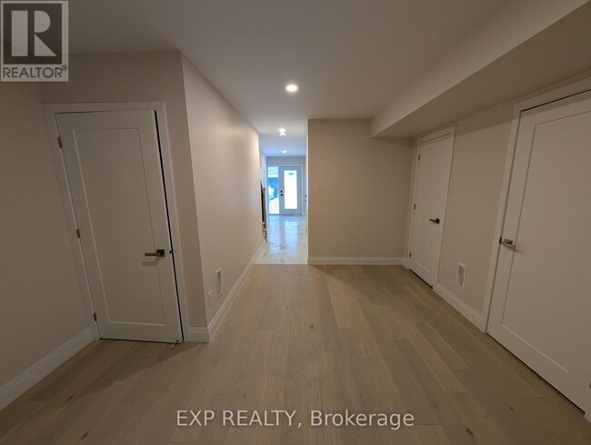 Building Photo - 812 Star Private