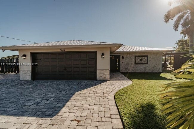 Foto del edificio - 9675 SW Anchor