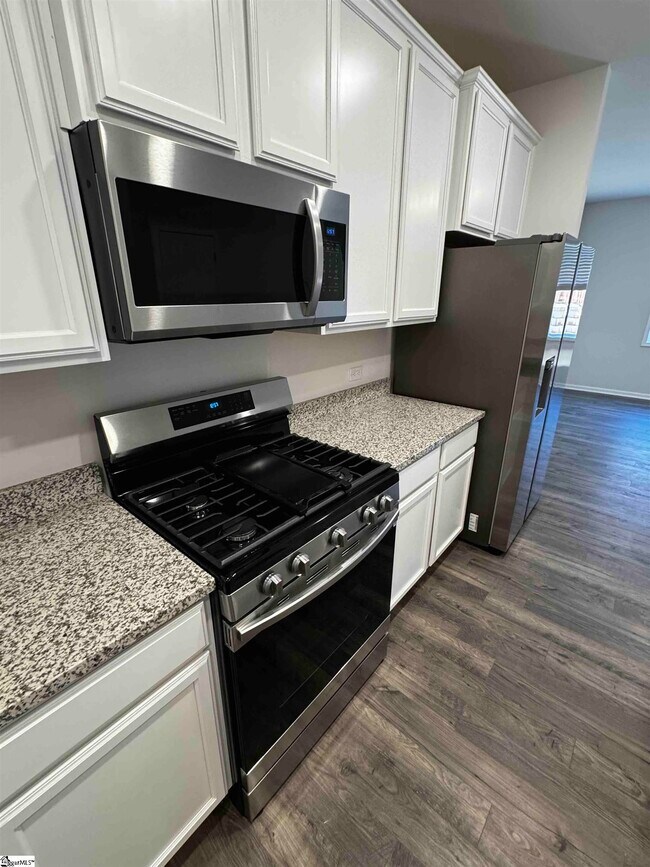Building Photo - 6 Oak Creek Pl