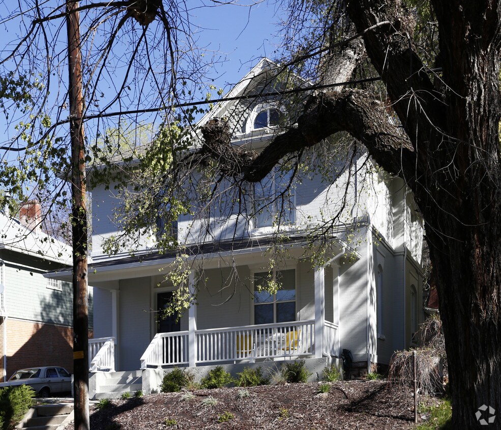 Building Photo - 483 1st Ave