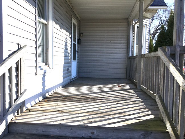 Foto del edificio - 600 N Linden St