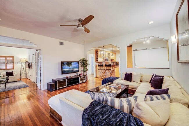 Foto del edificio - 1325 Meridian Ave