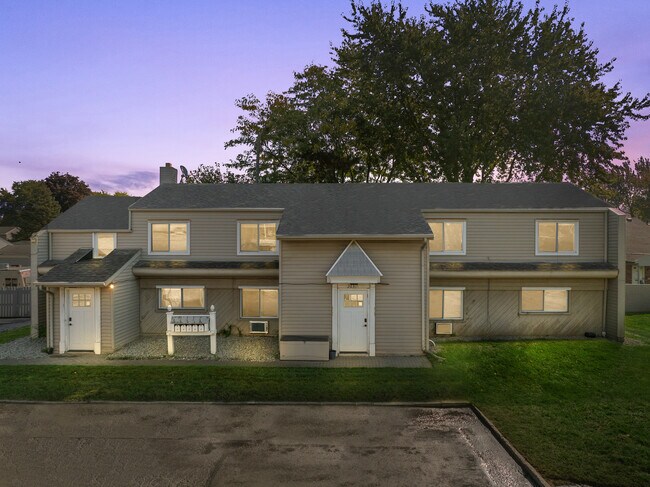 Building Photo - 26324 Harper Ave