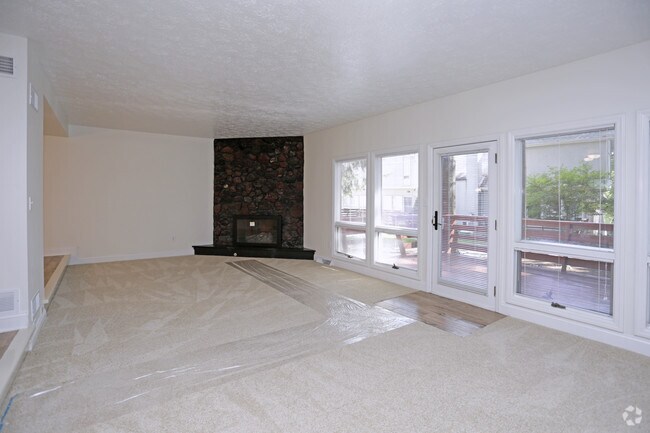 3BR - Living Room - Pineloch Estates Apartments