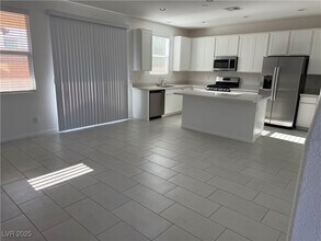 Building Photo - 10218 Starlit Cyn Ct